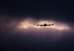 Verletzte durch Turbulenzen: Was können Passagiere tun?